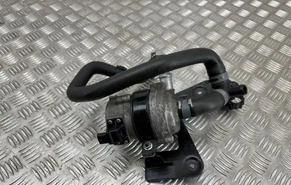 Audi A4 S4 B9 Electric auxiliary coolant/water pump 8W0145879B