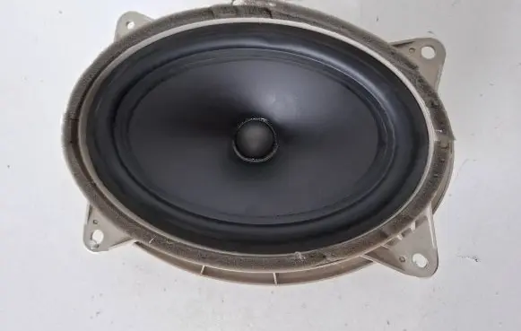 Lexus CT 200H Front door speaker 8616076090