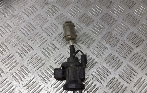 Chrysler PT Cruiser Vacuum valve 4715396