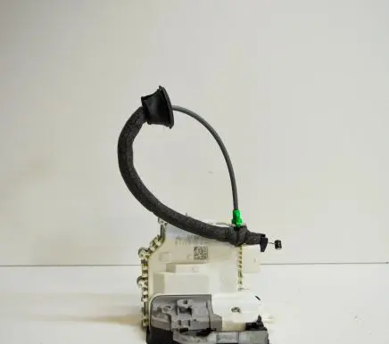 Audi A5 Front door lock 8X1837016C