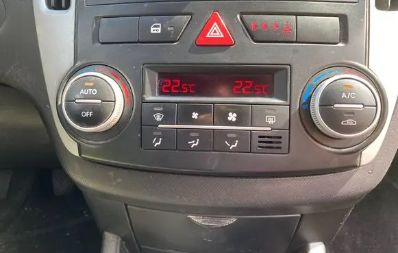 KIA Ceed Climate control/heater control trim