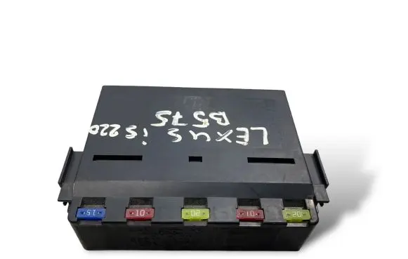 Lexus IS 220D-250-350 Fuse module 8921153020 5Z28