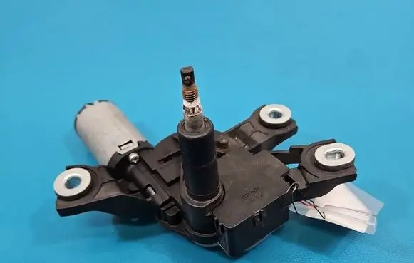Volkswagen PASSAT B7 Rear window wiper motor 3C9955711A IMPRK1587764