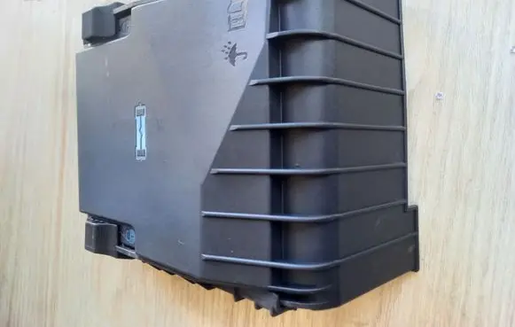 Volkswagen Touran I Fuse box cover 1K0937132F 1K0937132 017180061