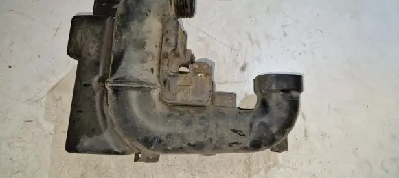 Hyundai i40 Intake resonator 282203Z300