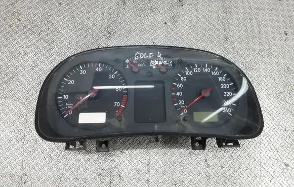 Volkswagen Golf IV Speedometer (instrument cluster) 0263611022 1J0920881B