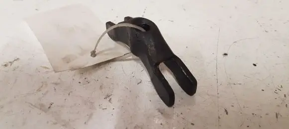 Opel Corsa D Fuel Injector clamp holder B148