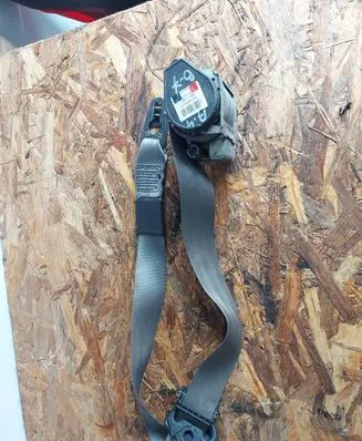 Audi A4 S4 B7 8E 8H Front seatbelt 8E0857705F