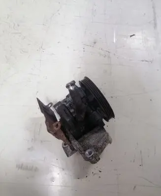 Mitsubishi Outlander Power steering pump