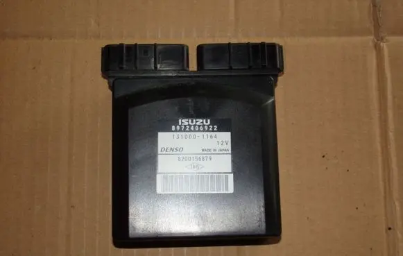 Renault Espace IV Fuel injection control unit/module 8200156879