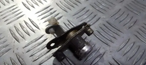 Nissan Primera Tailgate exterior lock 