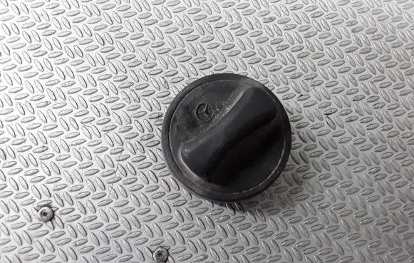 Mercedes-Benz S W140 Fuel tank filler cap 1404700005