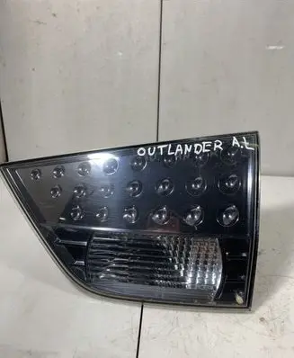Mitsubishi Outlander Tailgate rear/tail lights 7E23