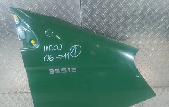 Iveco Daily 35.8 - 9 Fender