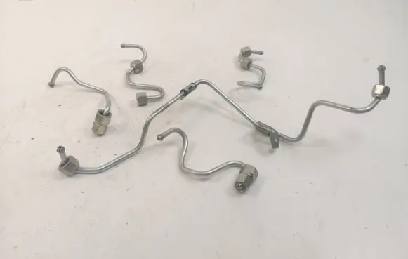 Nissan Qashqai Fuel injector supply line/pipe 73426B