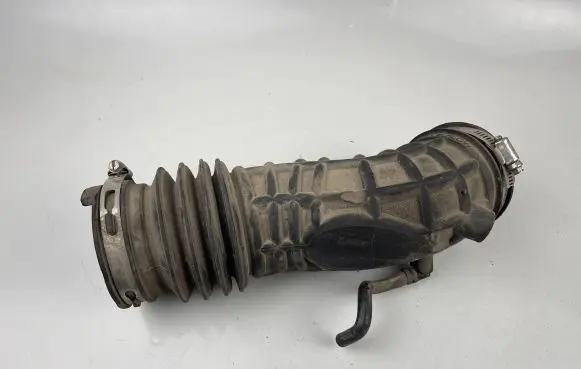 Ford Fusion II Air intake hose/pipe HS739R504GB DS739R504GE