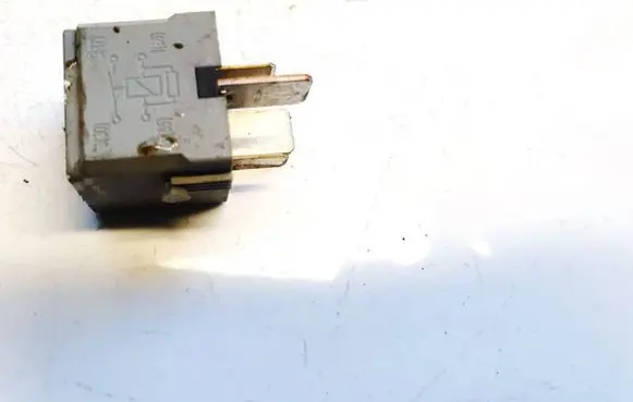 Mercedes-Benz Sprinter W906 Other relay a0025422619