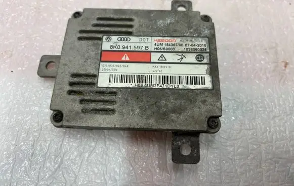 Volkswagen Golf VII Headlight ballast module Xenon 8K0941597B 1036060024 H06S0003