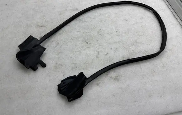 Tesla Model S Rubber seal front door (on door) 