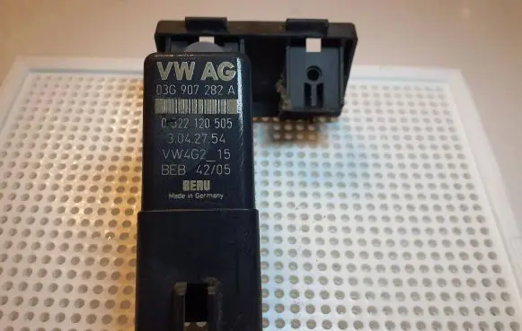 Skoda Octavia Mk2 (1Z) Glow plug pre-heat relay 03G907282A 3042754 0522120505