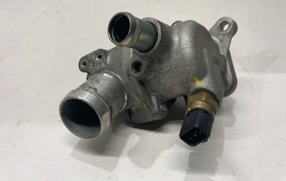 KIA Sportage Thermostat 256102A760