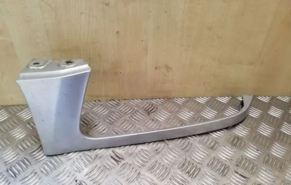 Under headlight/headlamp trim