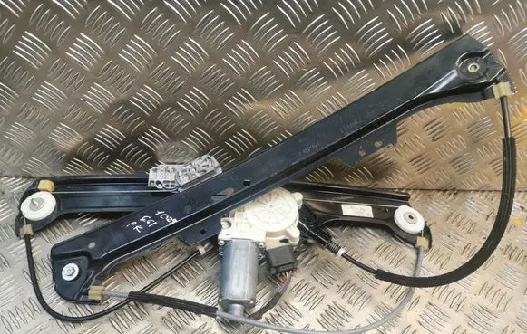 BMW 5 E60 E61 Front door electric window regulator 7184383