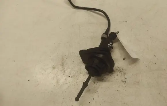 Ford Focus Clutch master cylinder 3M5148543AE