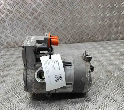 Volkswagen Golf VII Air conditioning (A/C) compressor (pump) 5QE820803A