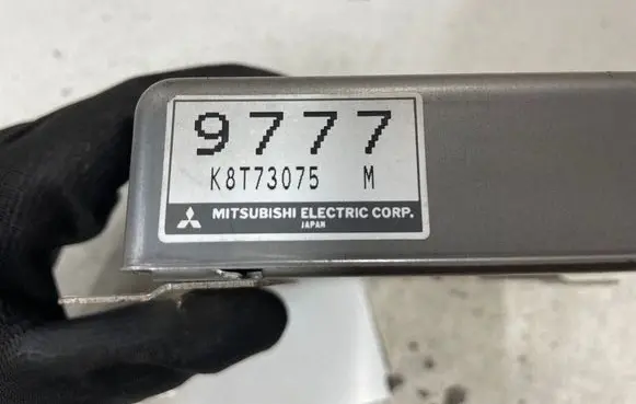 Mitsubishi Pajero Engine control unit/module MC899777 K8T73075