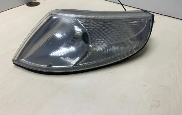 Saab 9-5 Front indicator light