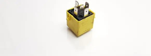 Mercedes-Benz S W220 Other relay A0025421419