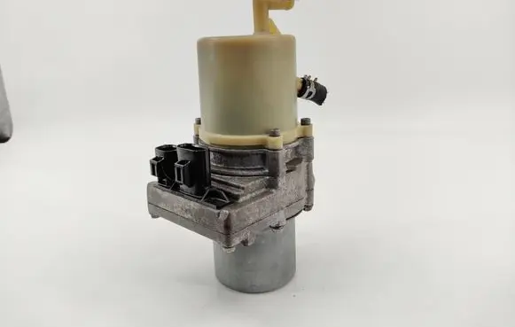 Mazda 5 Power steering pump RGC15621