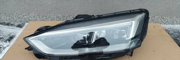 Audi A5 Headlight/headlamp 8W6941035E 092629 030110023303