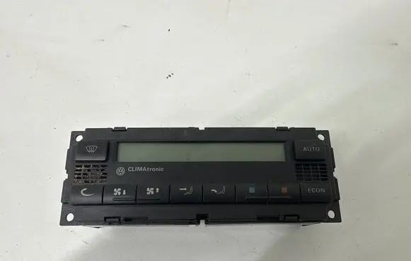 Volkswagen Golf IV Climate control unit