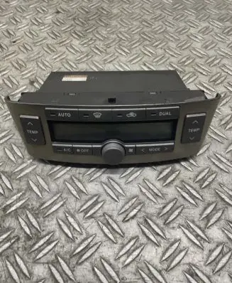 Toyota Avensis T250 Climate control unit