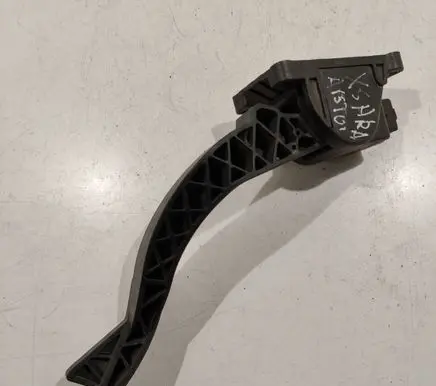 Citroen Xsara Picasso Accelerator throttle pedal 0280755033