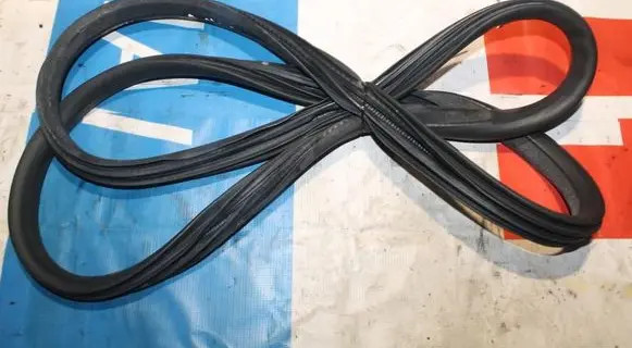 Volvo S60 Rubber seal rear door P594A