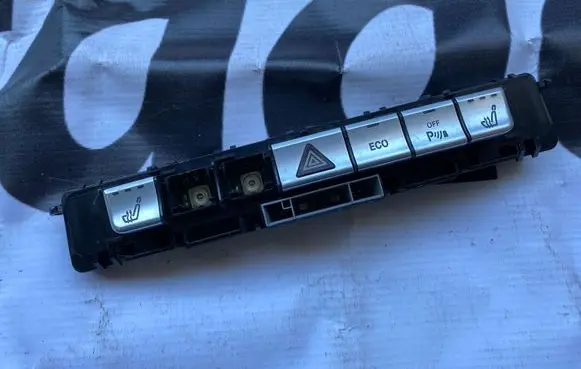 Mercedes-Benz C W204 Seat heating switch A2049050302 2049050302