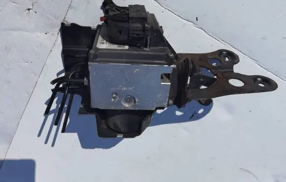 Volkswagen PASSAT B6 ABS Pump 3C0614109 16420301A 16420501