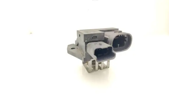 Coolant fan relay