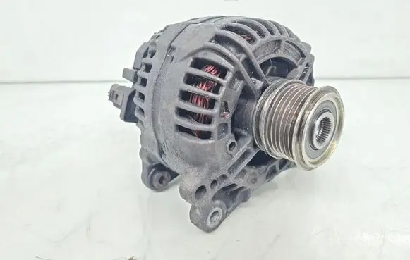 Volkswagen Touran I Generator/alternator 06F903023F