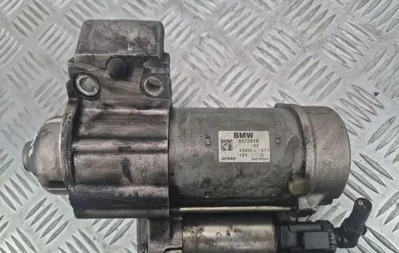 BMW 1 F20 F21 Starter motor 8572918 4380001571