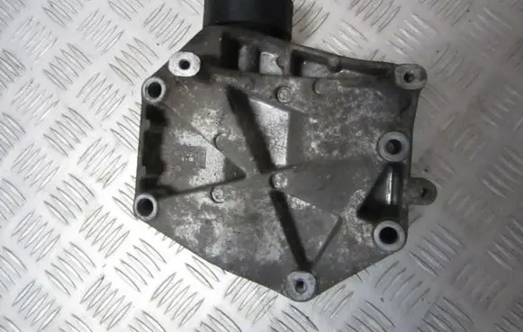 Opel Vectra C Engine mounting bracket 55187675