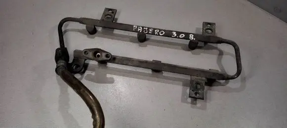 Mitsubishi Pajero Fuel main line pipe