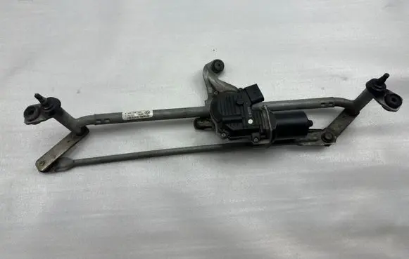Volkswagen Tiguan Front wiper linkage and motor 5NC955023A 5NC955023 5NC955119