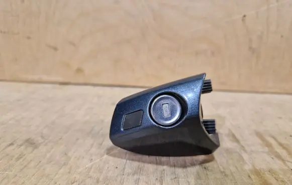 Mercedes-Benz E C207 W207 Coupe door lock (next to the handle) A2047600118 A2047860705