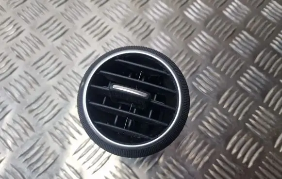 Audi A3 S3 8P Dashboard side air vent grill/cover trim 8P0820901A