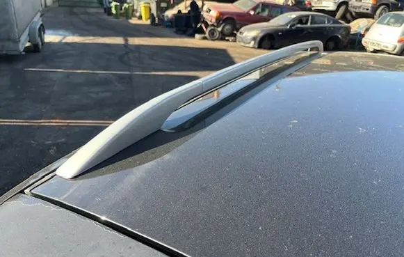 Toyota Avensis Verso Roof bar rail 
