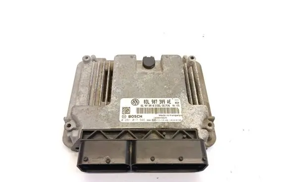 Volkswagen PASSAT B6 Engine control unit/module 03L907309AE 0281017946